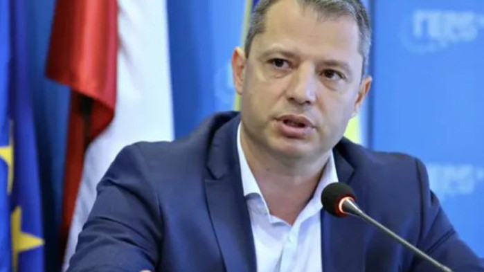 От Фейсбук профила на депутата от ГЕРБ Делян Добрев МС