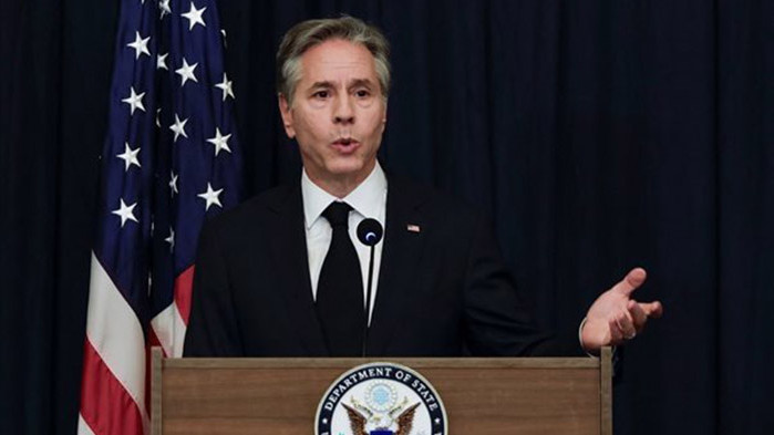 Съединените щати спират някои програми за подпомагане на правителството на