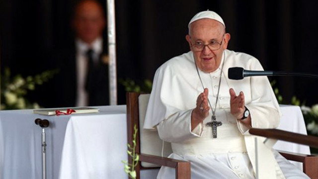 Папа Франциск пристигна днес в португалския град Фатима за да