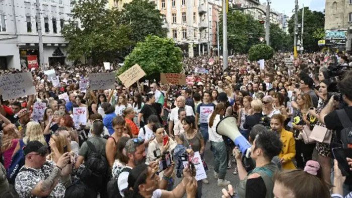 Протест срещу насилието ще посрещне депутатите пред Народното събрание. Той