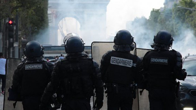 Шестнадесет души включително бившето ръководство на румънската жандармерия бяха изпратени