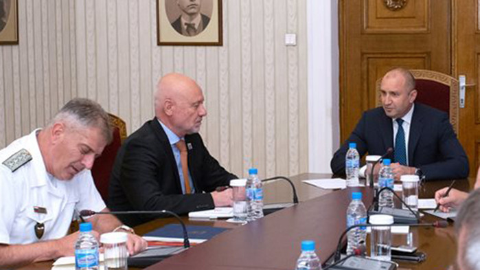 Държавният глава Румен Радев проведе днес среща на Дондуков“ 2