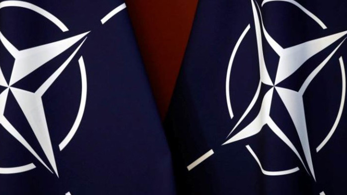 100 военни румънски пилоти, които се върнаха в страната, след