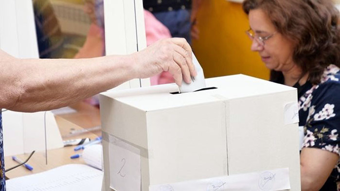Аржентинците гласуват днес на първични избори, за да номинират кандидатите