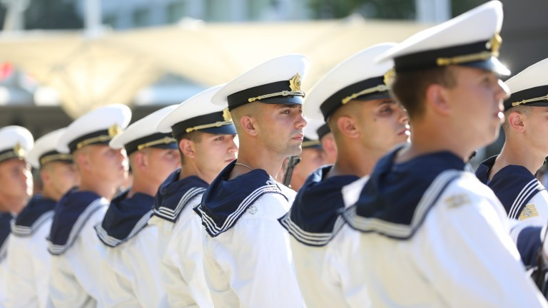 ВМС честват 144 години, 20 курсанти ще получат първите си офицерски пагони