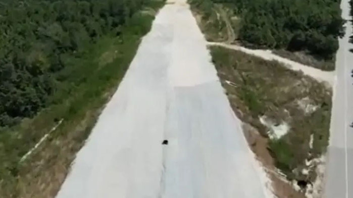 Видео с дрон на наш читател показва екслузивно най-дългия строящ