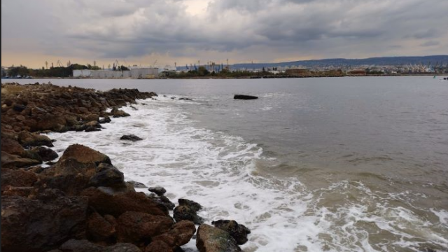Облачно днес във Варна, морето остава опасно за къпане