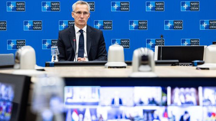 НАТО ще подкрепя Украйна, докато тя не победи във войната,