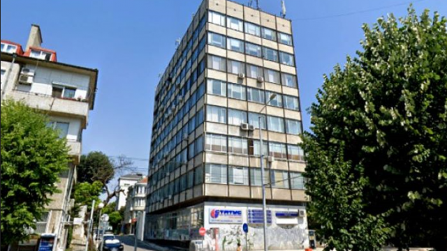 Сградата на Стоматологията на ул Съборни във Варна ще стане