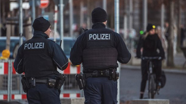 Германските власти са конфискували стотици оръжия и десетки хиляди боеприпаси