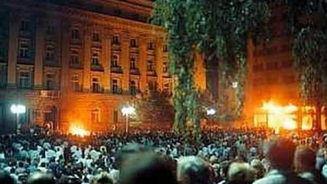 Александър Йорданов: Преди 33 години беше подпален партийният офис на БСП в София