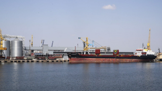 Втори кораб отплава от Одеса към Варна, но се върна