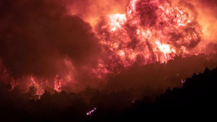 Продължават пожарите в Гърция. Поредният град, обхванат от голям пожар