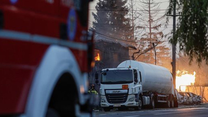 Днес Креведия е притихнало след вчерашните експлозии. Хората още се