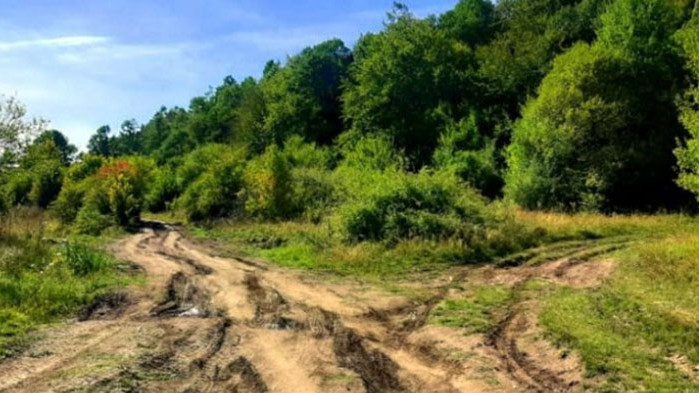 Колоездач е намерен мъртъв на една от пътеките, а маршрутът