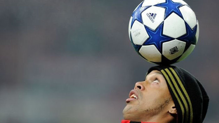 Легендарният бивш бразилски футболист Роналдиньо може да бъде арестуван заради