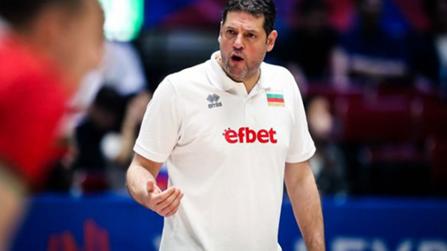 Селекционерът на националния тим по волейбол Пламен Константинов определи окончателния