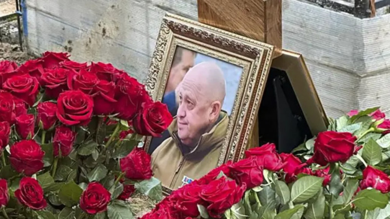 Евгений Пригожин е бил погребан, предадоха световните агенции. Ръководителят на