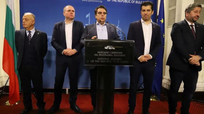 Живеем в приказка без край, преекспонирана от "добрите сили" на "Промяната"