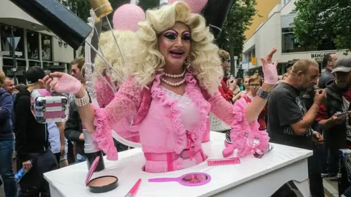 Калина Андролова: И да си пусна мустаци, пак няма да мога да обезвреждам експлозиви