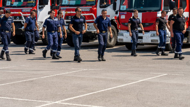 Изпращаме още 36 огнеборци на помощ в Гърция Новият екип