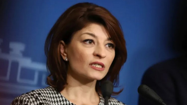 Десислава Атанасова: Съдбата на правителството не бива да бъде поставяна на карта