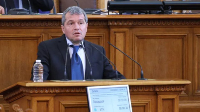 Тошко Йорданов: В следващия месец може да очакваме оставката на правителството