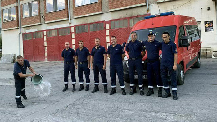 Още една група от шуменски огнеборци се включва в борбата