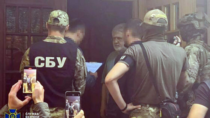 Коломойски, който направи Зеленски президент, остава в ареста за 60 дни