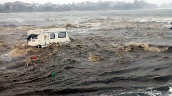 Евакуират "Нестинарка", "Арапя" и Лозенец