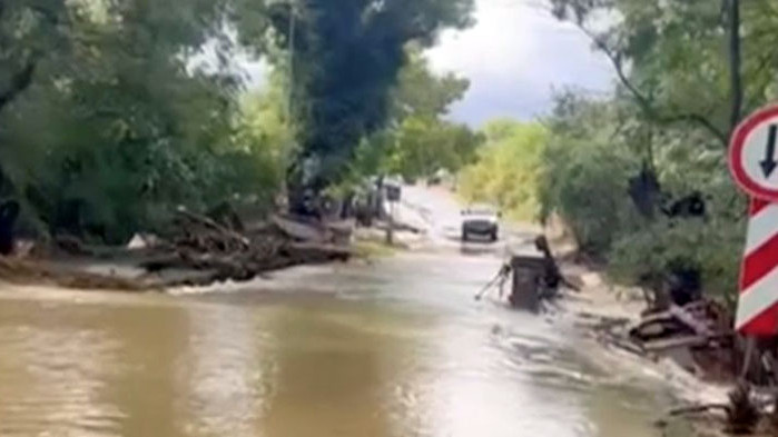 Деца и учители са блокирани на къмпинг Нестинарка“. Заедно за