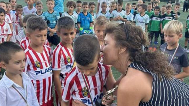 Близо двеста деца взеха участие в първия футболен турнир за