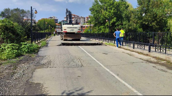 Пропадна моста, който свързваше Комплекс Нестинарка с Василико в община