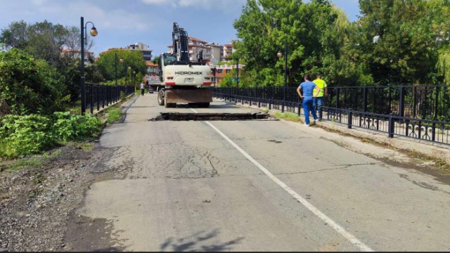 Пропадна моста който свързваше Комплекс Нестинарка с Василико в община