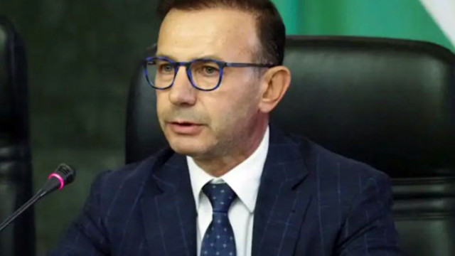 Държавният глава Румен Радев подписа днес указ за освобождаването на