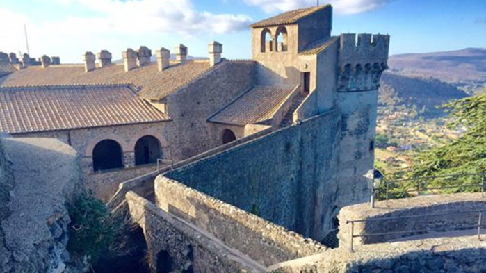 Замъкът Одескалки в Брачано, до Рим, е един от най-красивите