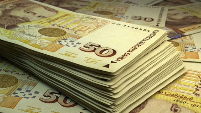 България плаща 4 пъти по ниски данъци и ако се вдигнат
