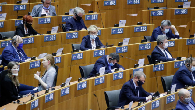 Евродепутатите във вторник подкрепиха укрепването на европейската отбранителна промишленост чрез общ