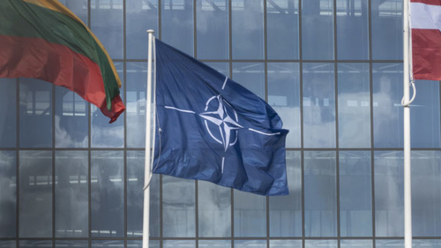 НАТО не разглежда възможността за разширяване на блока за сметка