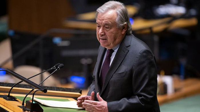 На фона на увеличаването на кризите, пред които е изправено