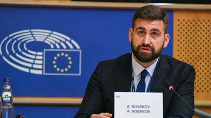 Евродепутатът от ГЕРБ Андрей Новаков е влязъл в казармата доброволно,