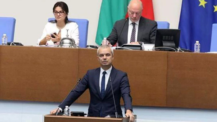 С декларация от парламентарната трибуна лидерът на Възраждане Костадин Костадинов