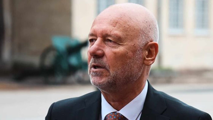 Между 26 юни и 14 юли екип от военно формирование