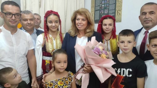 Вицепрезидентът откри учебната година в българското школо в града и
