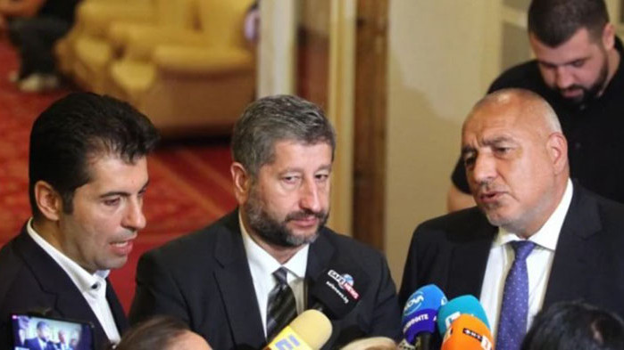 По думите на Димитър Ганев има шанс ГЕРБ все пак