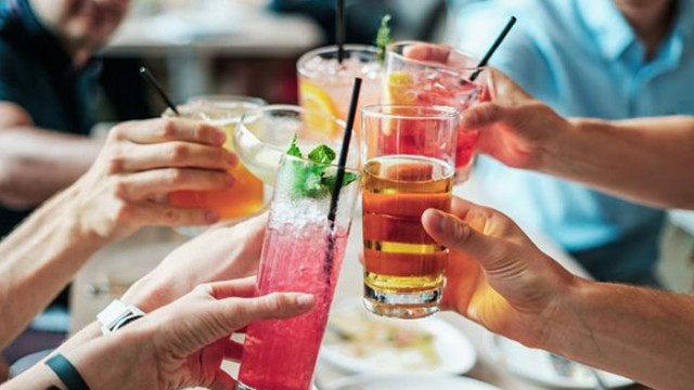 Пиещите алкохол са изложени на риск от натрупване на мазнини около сърцето, черния дроб и бъбреците