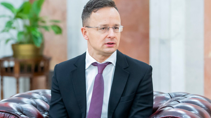 Унгарският външен министър Петер Сиярто заяви в петък, че руският му