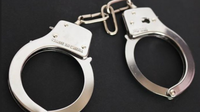 Задържан е мъж предложил подкуп на полицейски служители във Варна