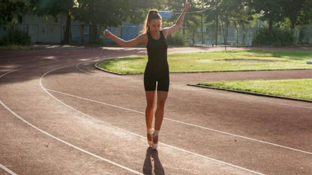 Българка постави рекорд за най-продължително ходене на палци