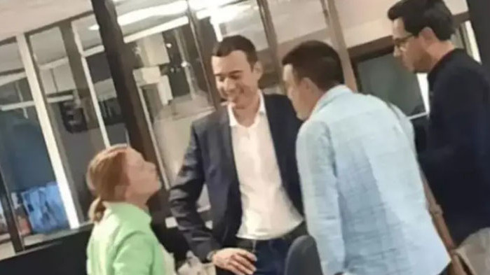 Васил Терзиев с разходка в нюзрума на БТВ, разпитва журналисти за работата им